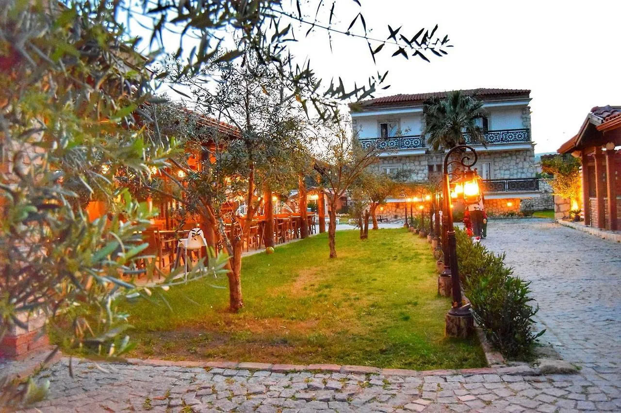 Alacati Wood Town Otel
