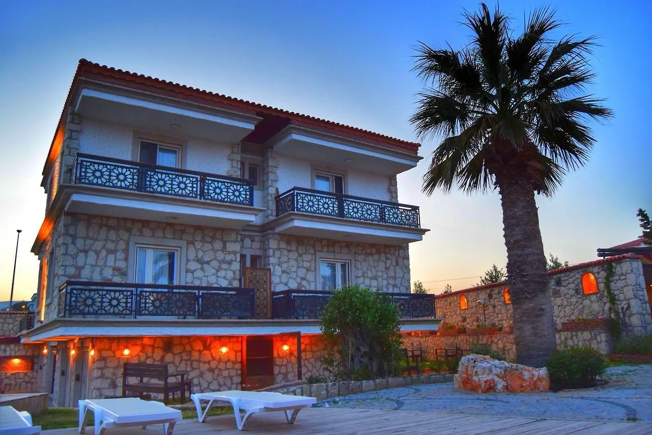 Alacati Wood Town Otel