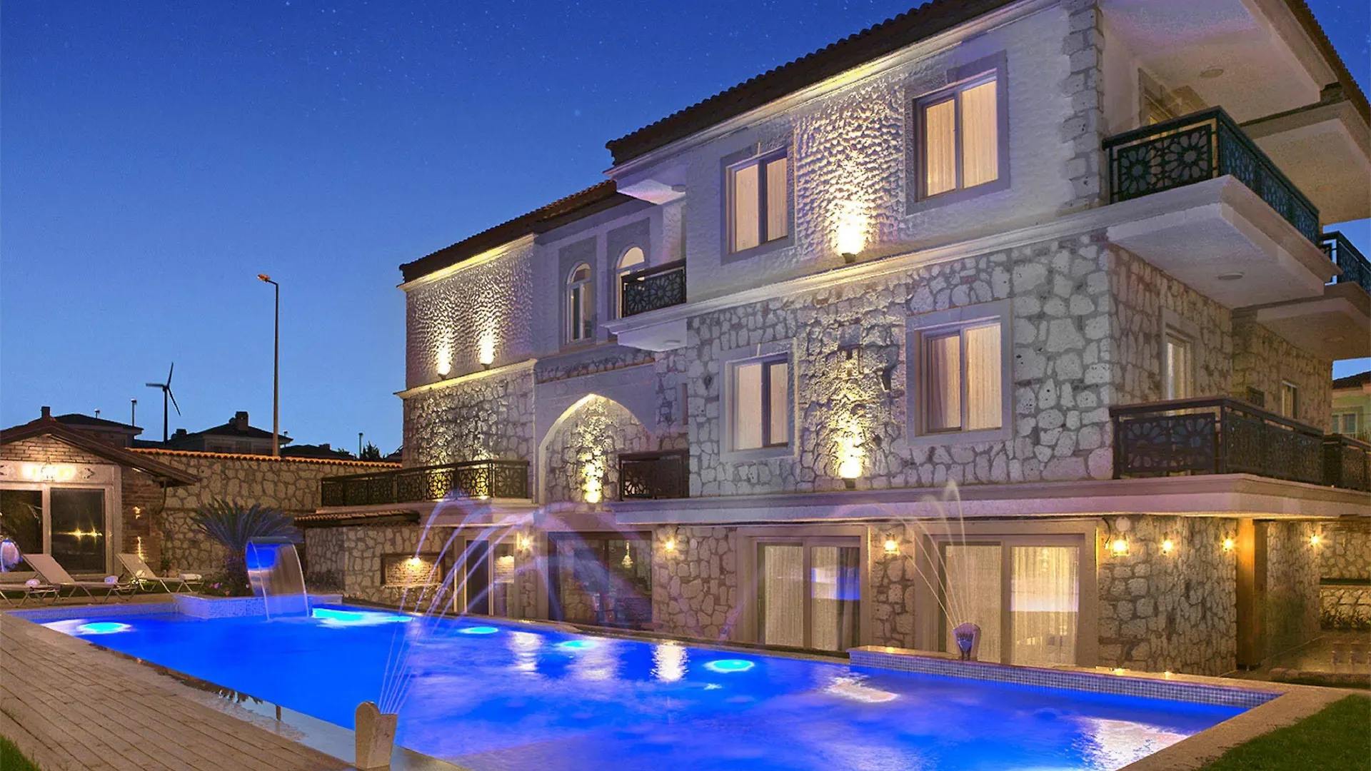Alacati Wood Town Otel