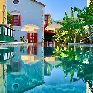 Banana Food & - Adults Only Hotel